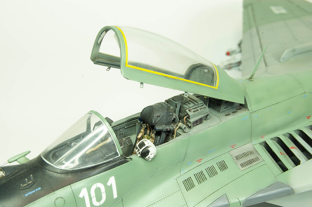 アカデミー1/48「MiG29」完成品 Mig-29, 1/48 Academy - Modern - KitMaker Network