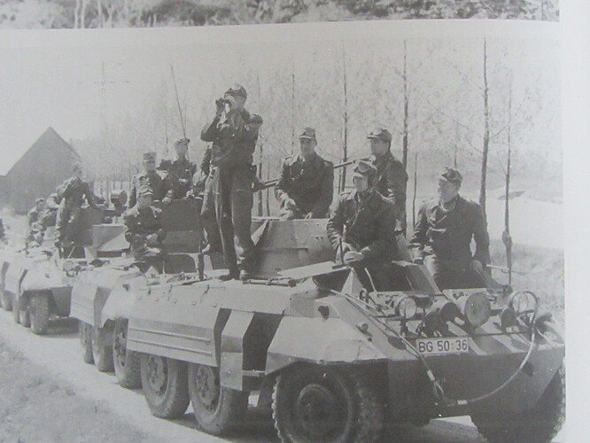 Sonderwagen M8 MG1_01