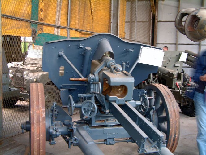 Tank Museum Depot Kapelle  8 mei 2005 030