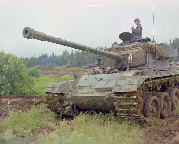 Centurion_Tank_Canada_1963_E010776785-v8