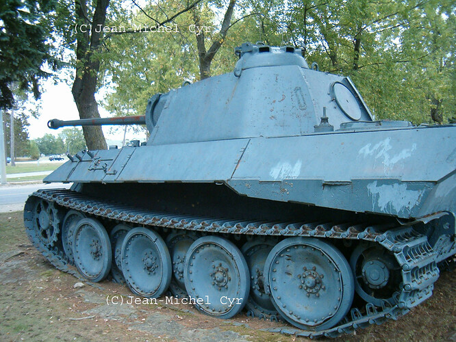 panther_ausf_a_borden_01