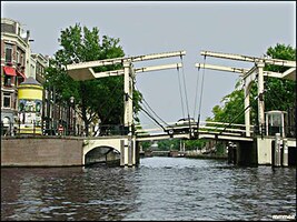 AmsterdamCanalOpenBridge