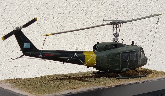 Bell UH-1H (39)