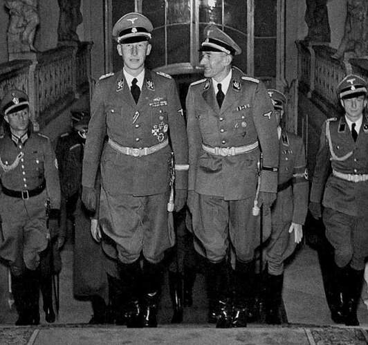 UF30 - Heydrich uniform 3