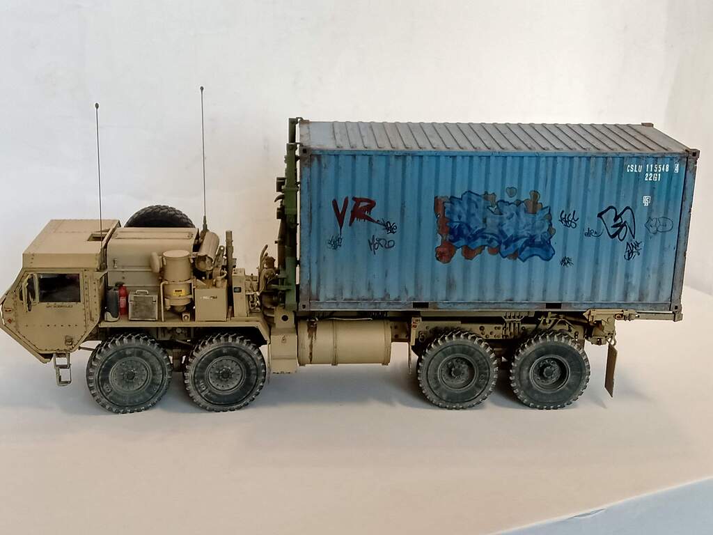 1/35 Trumpeter HEMTT M1120 Container Handling Unit Vehicle