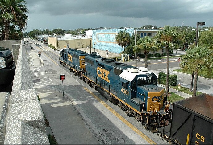 Trains-CSX GP39-2 GP40-2 Clearwater 7-7-2009