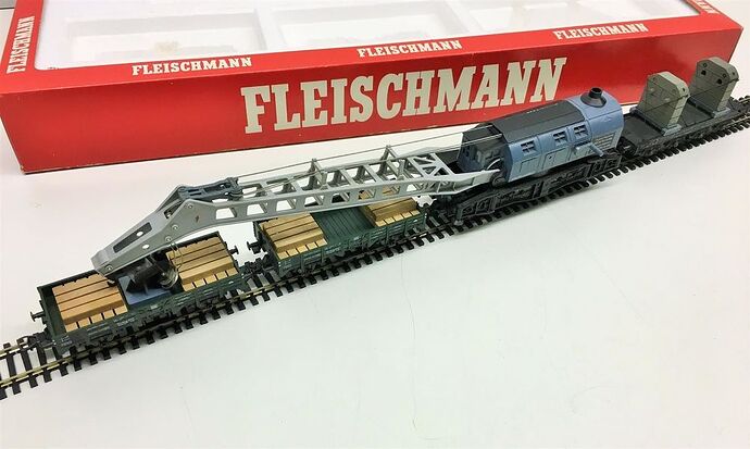 fleischmann-5597-dampfkran-set-4-wagen
