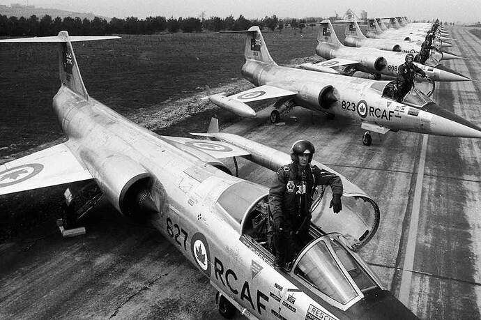 60fbcd89199f15cad89e6fc6_Canadair-CF-104-Starfighters-on-the-flight-line--3--F--Wing--Zweibrucken--Germany-1963