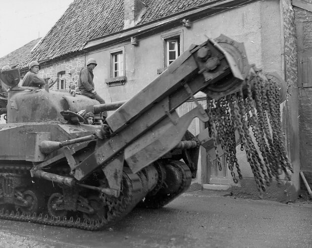 M4_sherman_crab_flail_tank_roer_crossing_vicht_germany_1945_1_army