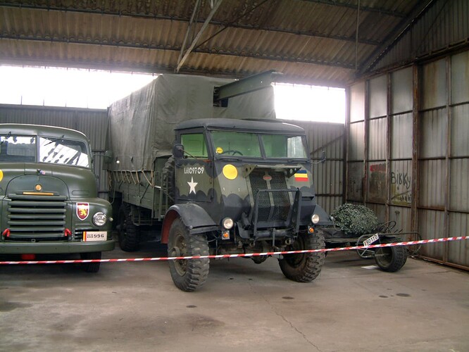 Tank Museum Depot Kapelle  8 mei 2005 052