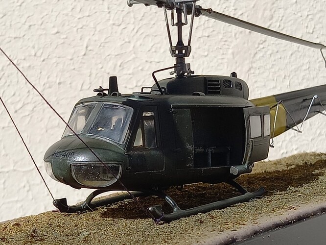 Bell UH-1H (35)