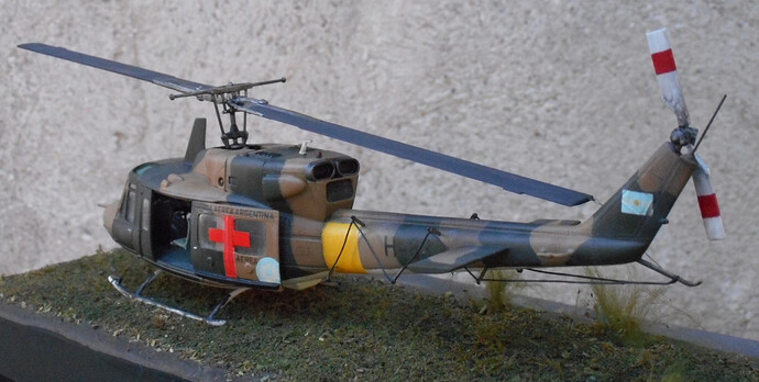 Bell-212-UH-1-N-31