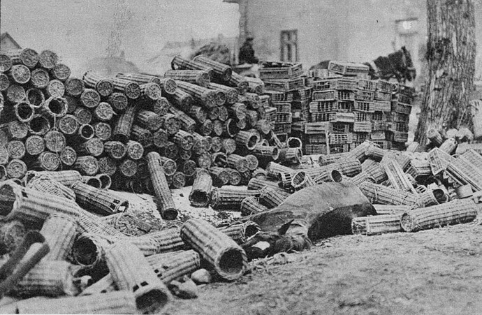 Imperial_Russian_artillery_ammunition_baskets_WWI