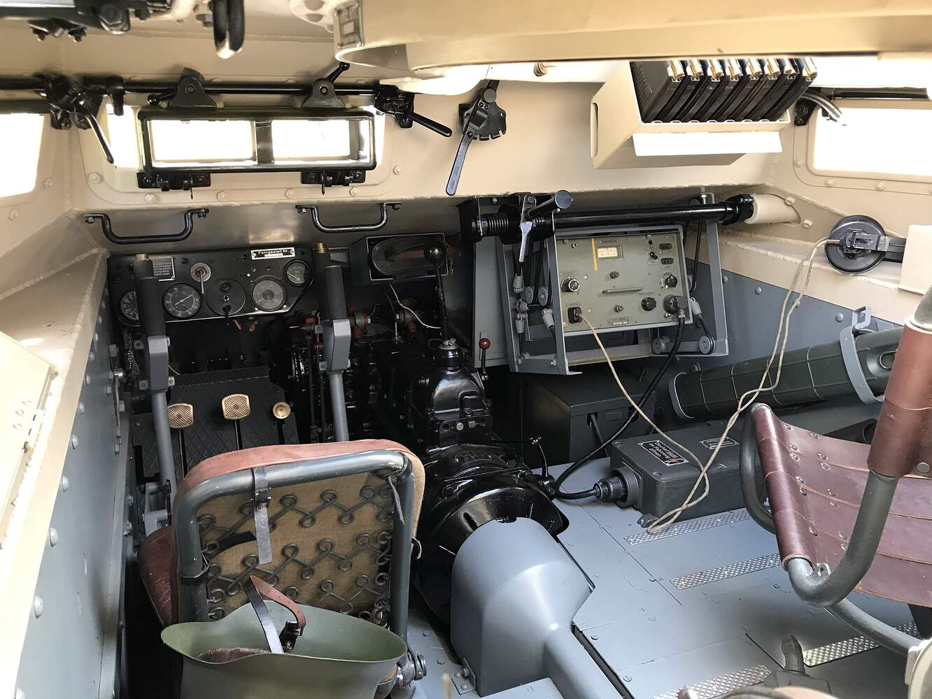 Inside the Pzkpfw 1 - WWII Axis - KitMaker Network