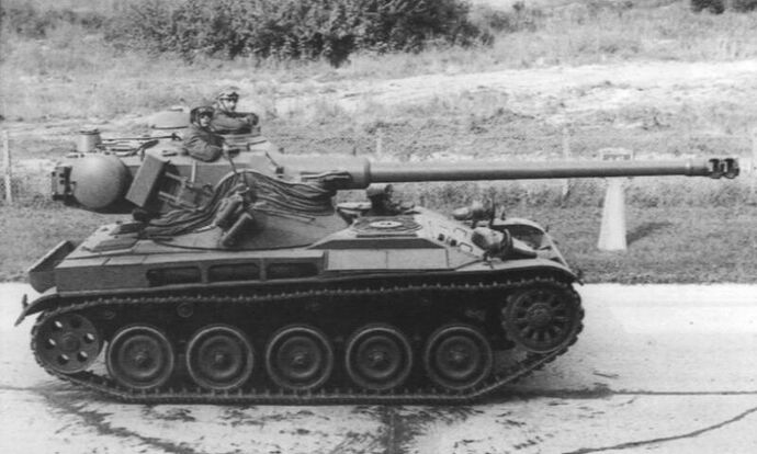 AMX-13_105_002