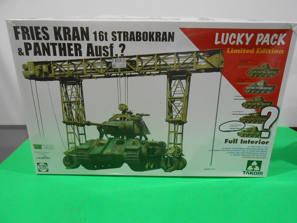 Building a Panther Ausf.D Late with Interior (New) - WWII Axis