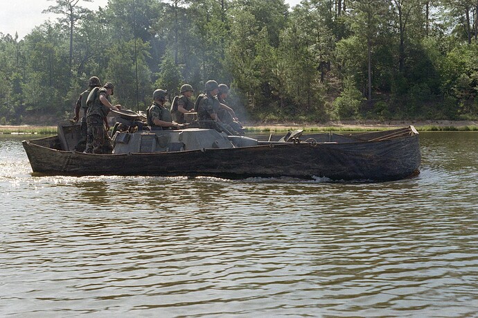 infantrymen-learn-to-operate-an-m2-bradley-infantry-fighting-vehicle-in-the-4ac066-1600