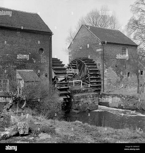 a-flint-mill-powered-by-twin-water-wheels-on-the-river-churnet-at-G4NKG7