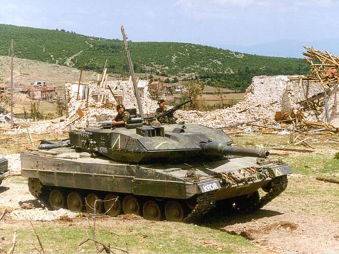 LAND_Leopard_2A5_German_KFOR_lg