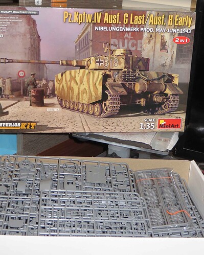 Miniart Panzer 4 H