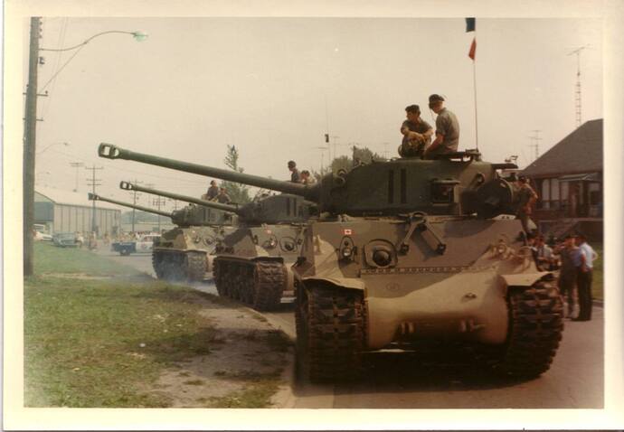 canada-sherman-m4a376-canadian-army-tanks-2