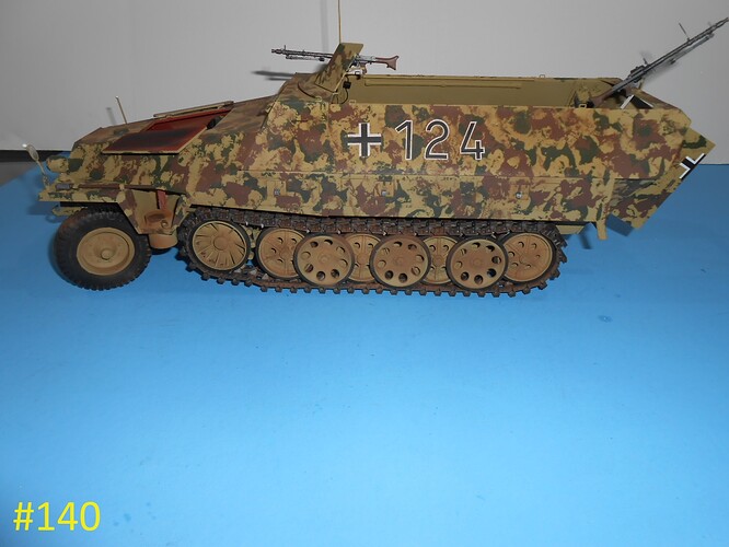 Sd.Kfz.251 #140