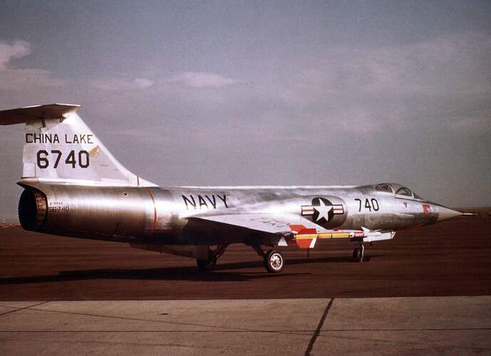 F-104A_US_Navy_with_AIM-9_NWC_China_Lake_1960