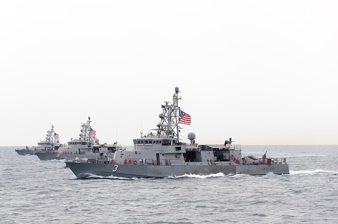 2880px-USS_Hurricane_(PC-3),USS_Typhoon(PC-5)and_USS_Chinook(PC-9)_underway_in_March_2015