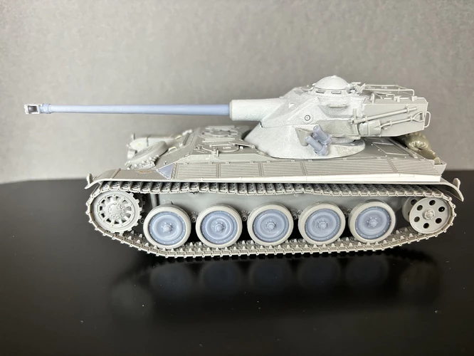 B06