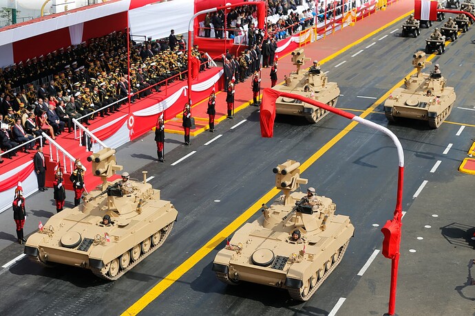 MINISTRO_DE_DEFENSA_ACOMPAÑÓ_AL_PRESIDENTE_OLLANTA_HUMALA_EN_LA_GRAN_PARADA_MILITAR_Y_DESFILE_CÍVICO_20125461145