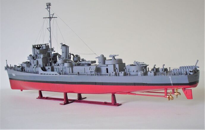 USS Buckley 1-249 Revell 4