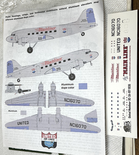 1936 United DC-3_07