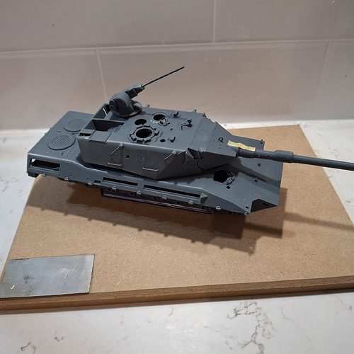 Leo 2K     (8)