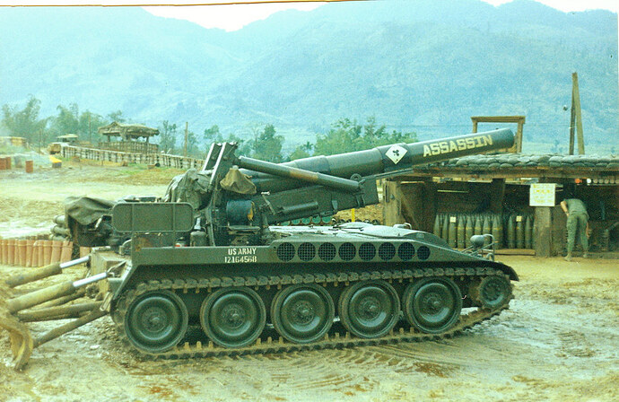 M110 self propelled howitzer (6)