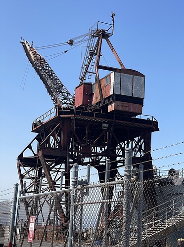 6_crane closer