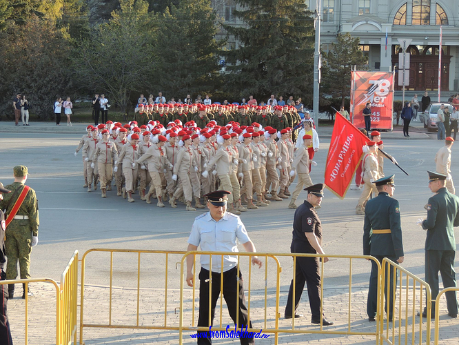 DSCN937200