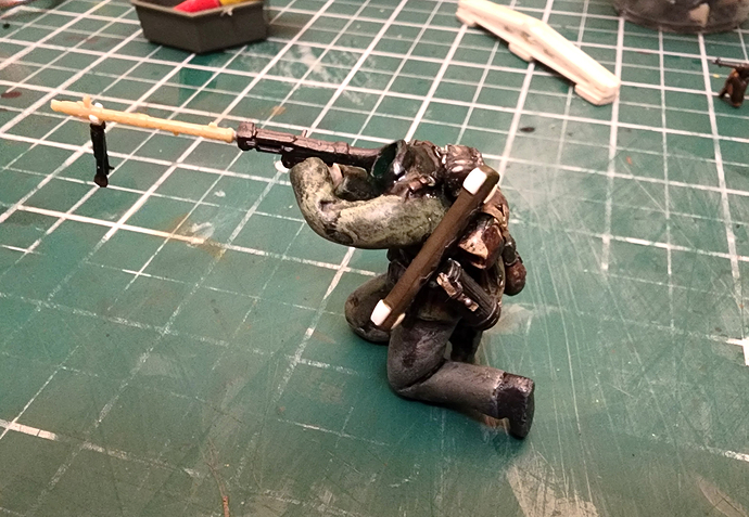 Gunner LOOKING GOOD 1