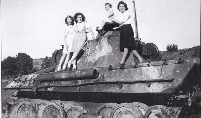Panther G 223 Oscha. Walter Ropeter Stoumont_2