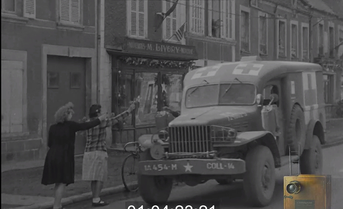 Screenshot 2026-01-31 at 20-29-46 (1) FRENCH CIVILIANS WELCOME FOURTH OF JULY CELEBRATIONS LE MINE FRANCE LITTRY FRANCE - LMWWIIHD376 - YouTube