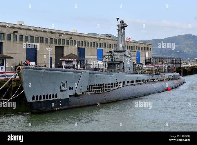 uss-pampanito-ss-383agss-383-united-states-navy-ship-museum-ship-fishermans-wharf-san-francisco-california-usa-north-america-2RCKWRJ