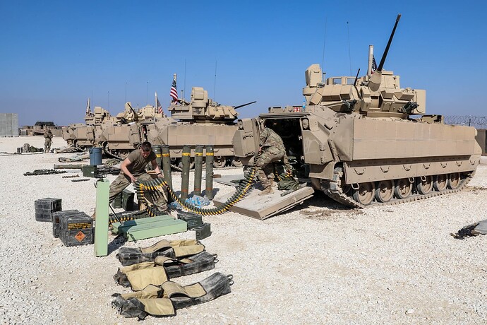 M2A3_Bradley_Fighting_Vehicles_in_northeast_Syria