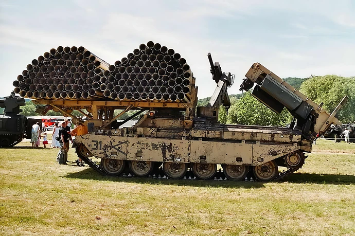 Chieftain-AVRE-1