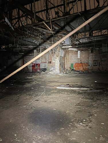 abandoned-factory-on-the-north-side-chicago-il-v0-eukpgdial2i911