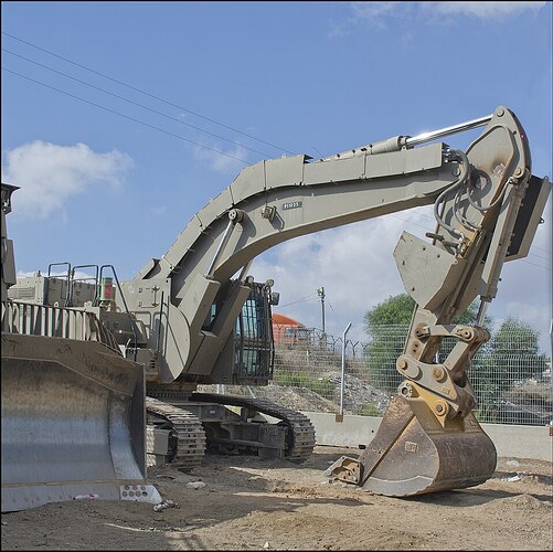 Bulldozers-2018-IZE-024