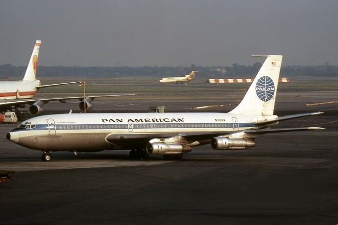 Boeing_720-023B,_Pan_Am_JP5974928