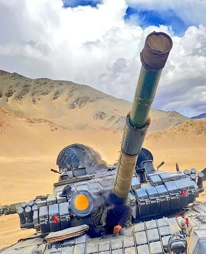indian-army-t-72-combat-improved-ajeya-in-eastern-ladakh-v0-luyjl9b7wcza1