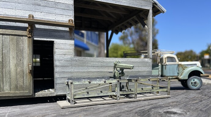 8_saw truck