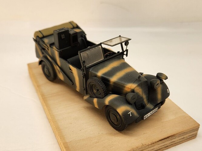 13.00 Kfz 2 Mercedes Type 70 Radio car