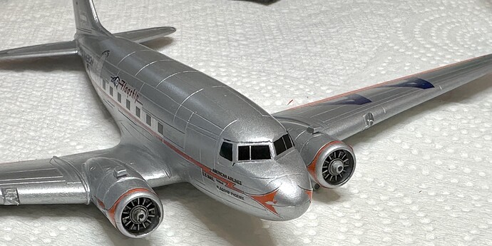 1:144 DC-3, American_04