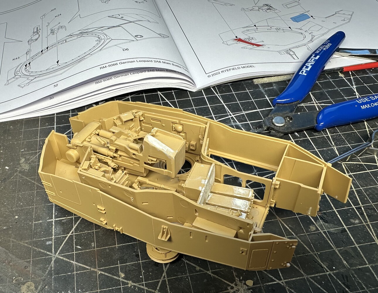 Leopard 2A6M Can Build log - Armor/AFV - KitMaker Network